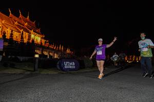 BIB: 371
                            <button type="button" onclick="openModal(22290583)" class="btn btn-primary btn-sm float-right btn-popup" data-toggle="modal" data-target=".modal-high-quality">
                        <i class="fas fa-shopping-cart"></i> Add to Cart
                    </button>
                                            <button type="button" onclick="isThisMe(22290583, true)" class="btn btn-success btn-sm float-right btn-popup btn-isme hidden" data-toggle="tooltip" data-placement="bottom" title="นี่คือรูปของคุณใช่ไหม คลิกที่นี่เพื่อเอาเข้าอัลบั้ม">
                        <i class="fas fa-plus"></i> Add to album
                    </button>
                    <button type="button" onclick="isThisMe(22290583, false)" class="btn btn-warning btn-sm float-right btn-popup btn-isnotme hidden">
                        <i class="fas fa-ban"></i> Remove from album
                    </button>